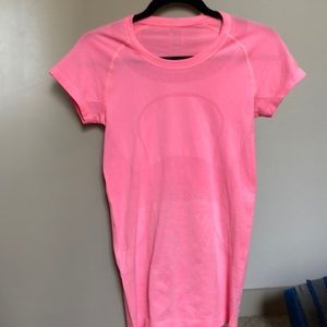 Iululemon swiftly short sleeve. Heathered pink.